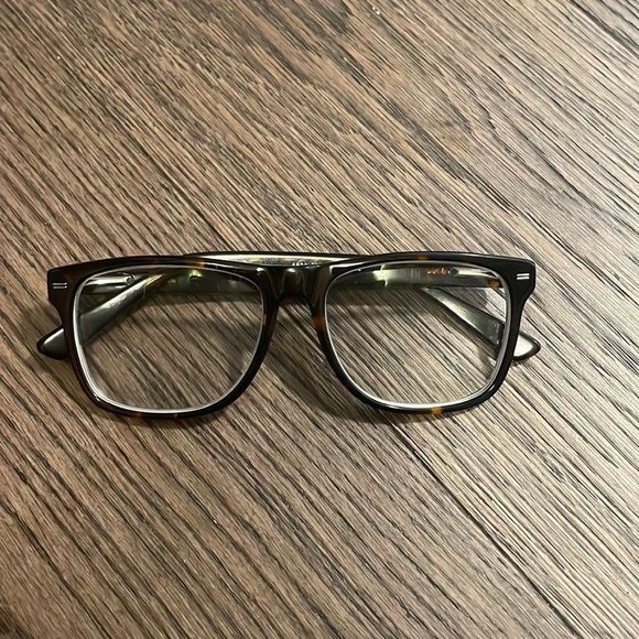 Prescription glasses - Picture 1 of 9